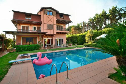Oropos Apartment | Pool Villa Desmira