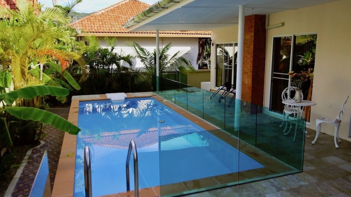 Kamala House | Pool villa, walk to beach, restaurants & 7Eleven