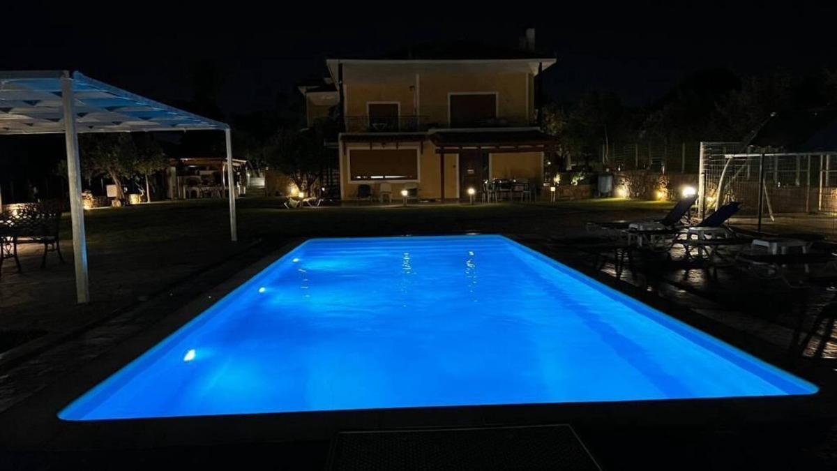 Pallini Apartment | Poolhouse resort close to athens airport