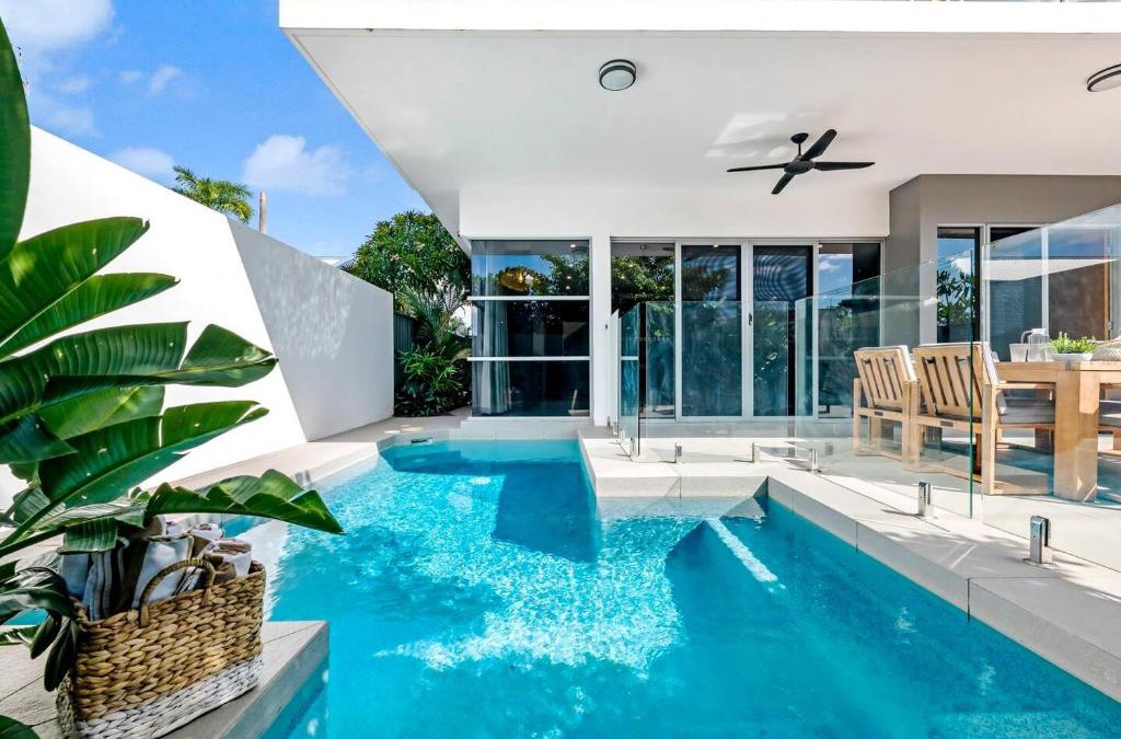Fannie Bay House | Poolside Gunya Luxury Living in Fannie Bay