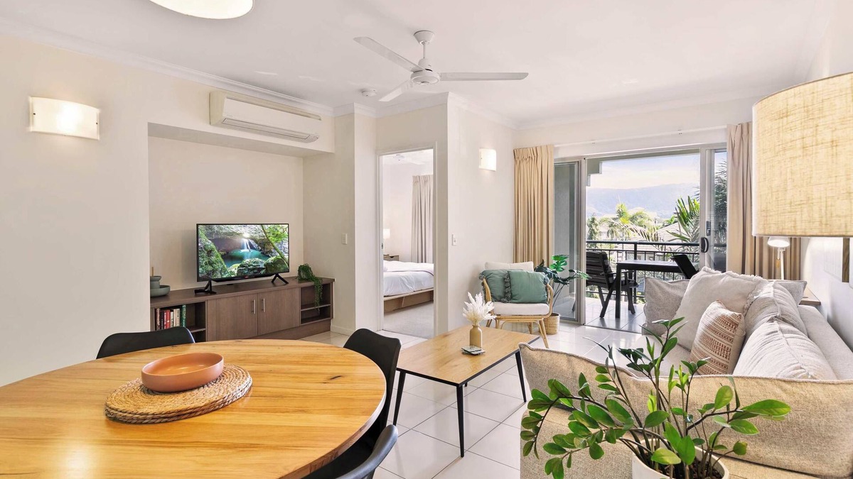 Westcourt Apartment | Poolside Paradise Cairns - 9 Pools, BBQ & Gym
