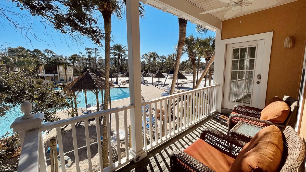 Ono Island Villa | Poolside retreat 1BR/1BA condo