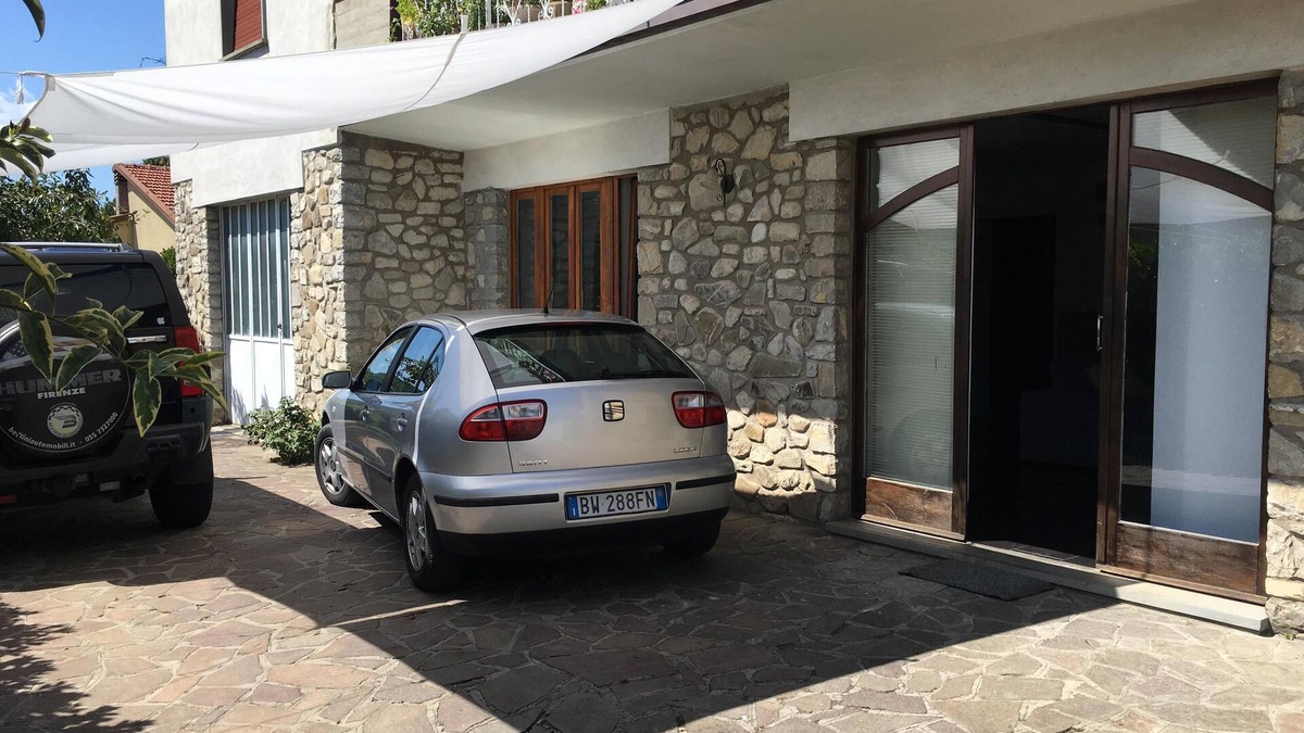 Chiusi della Verna Apartment | POP-ART STYLE APARTMENT WITH RELAXATION AREA AND SPA