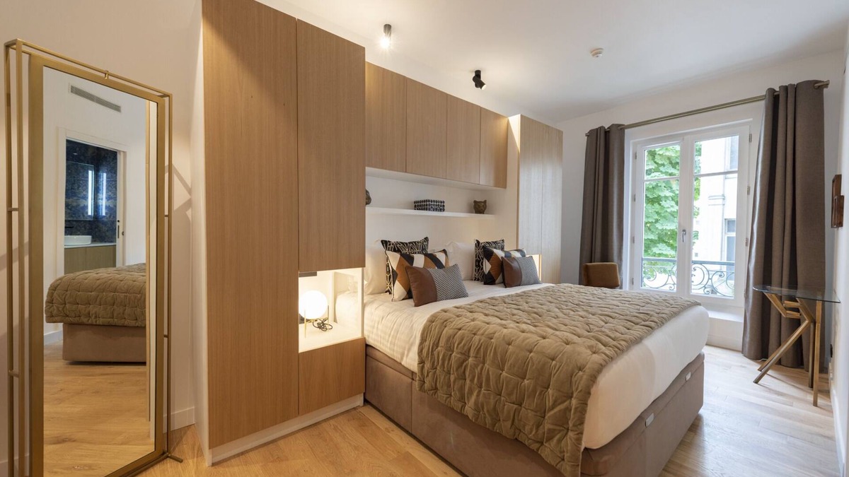 Faubourg-du-Roule Apartment | Pope, 4 stars, Luxury at 1 minute walk from the Champs-Elysées