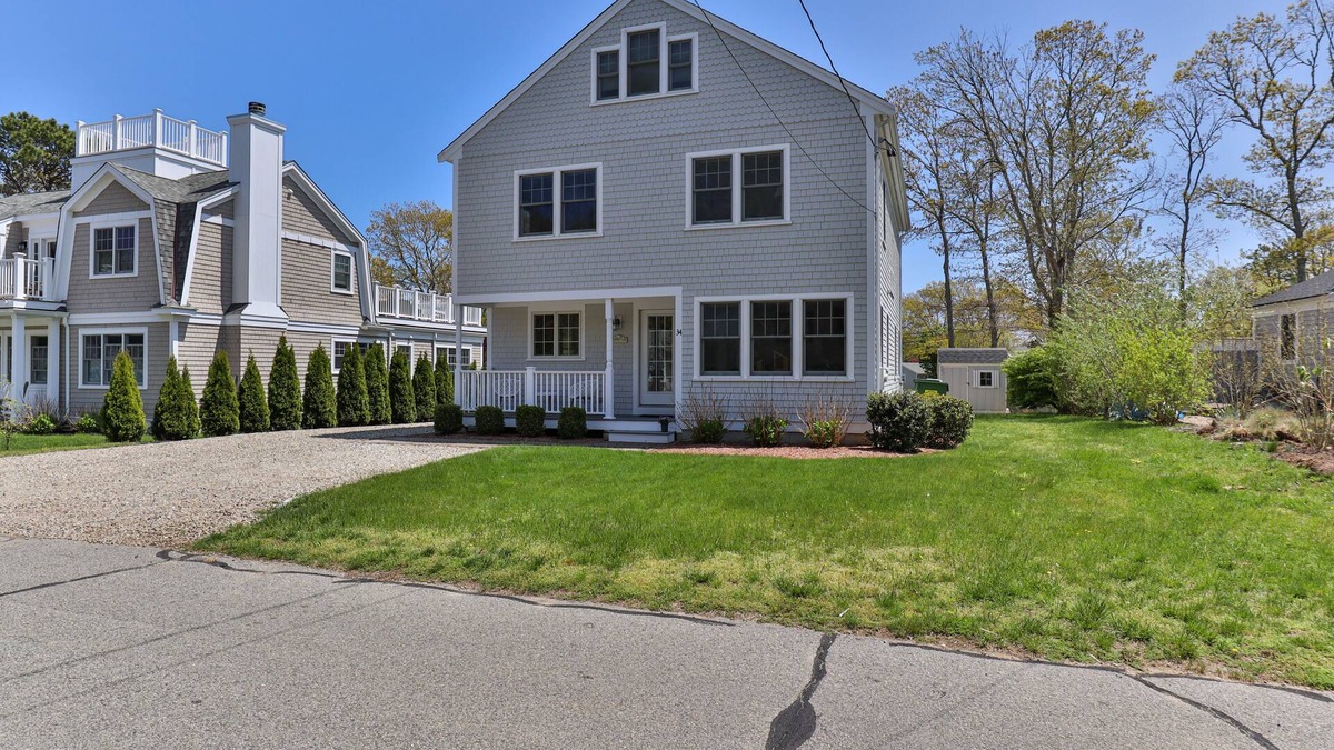 Popponesset House | Popponesset, 2-Bedrooms, 2.5 baths, Sleeps 4, A/C, private deck