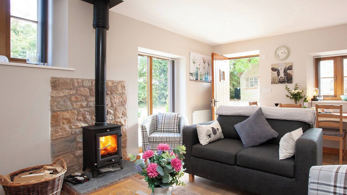 Hewish Cabin | Poppy Cottage - UK31296