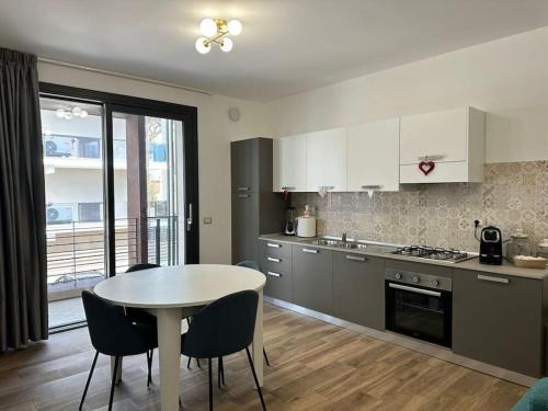 Isola Sacra Apartment | Poppy House