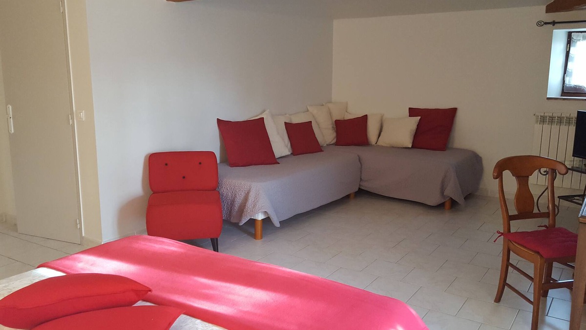 Castera-Lectourois House | Poppy Room - 2 to 4 people (2 adults + 2 children)