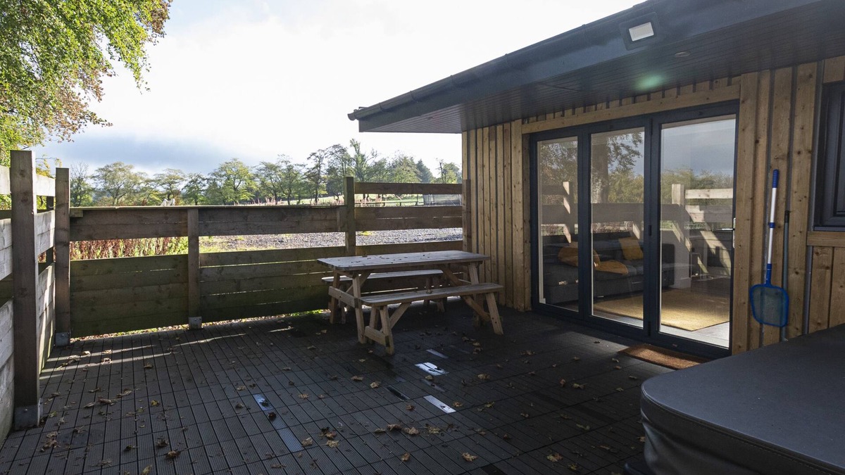 Falkirk Ski Chalet | Poppy's Place Luxury Tiny Home With Secluded Patio, Hot Tub