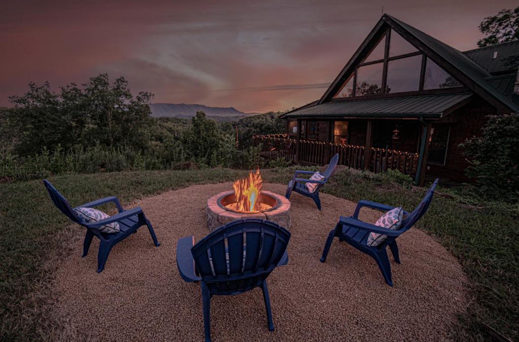 Dandridge House | Poppy’s Place Cabin