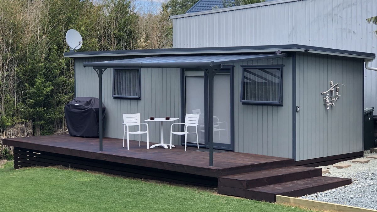 Whangarei Heads Cabin | Popular Urquharts Bay - NEW beach cabin set in large private garden