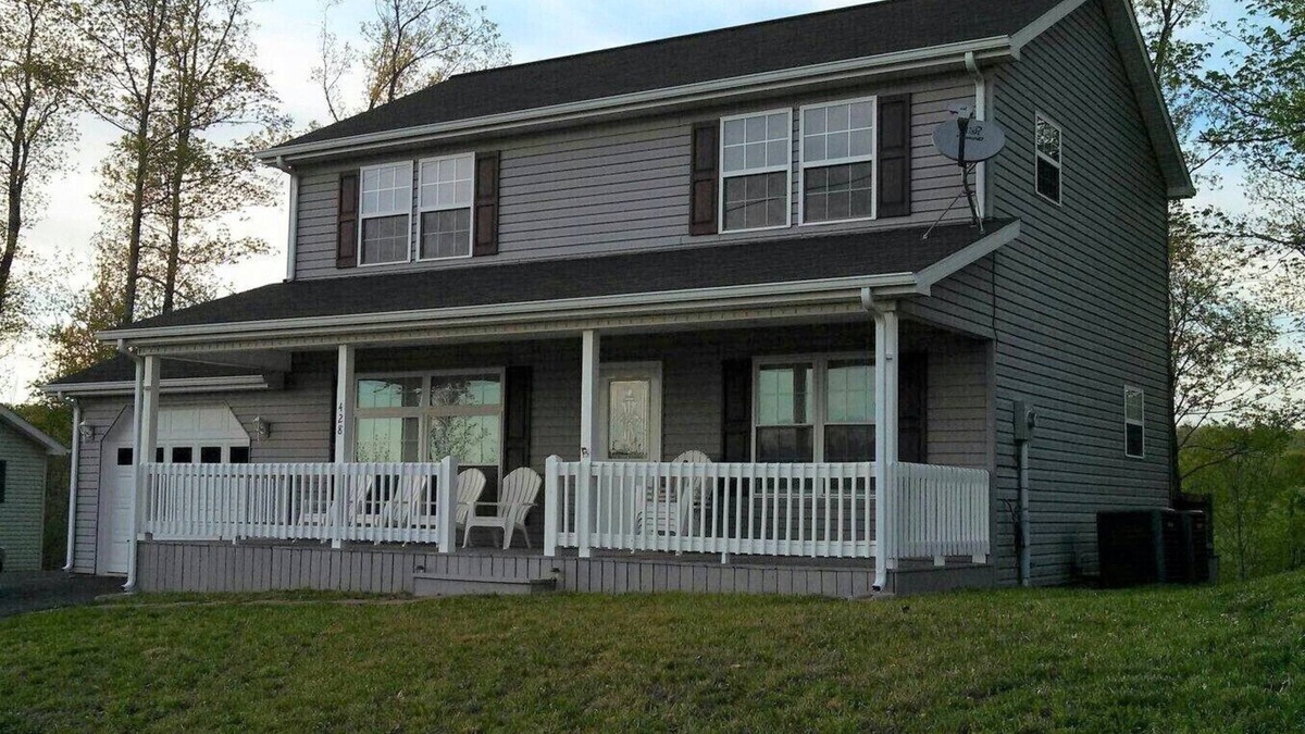 Monticello House | Porch sunset on the lake, 1/2 mile from Beaver Creek Marina!