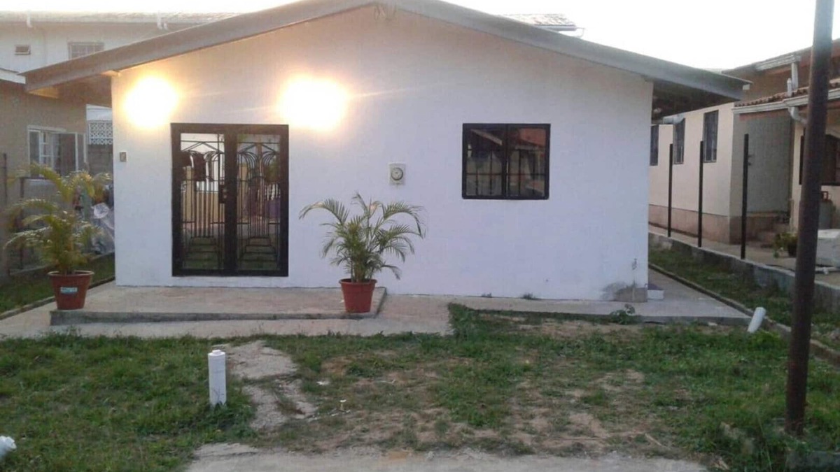 Marabella House | Porsche Place in San Fernando