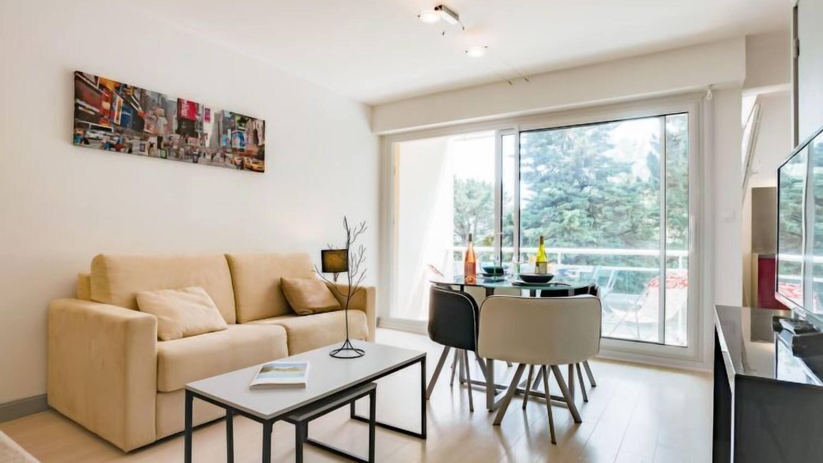 Carnac Apartment | Port An Dro by Interhome