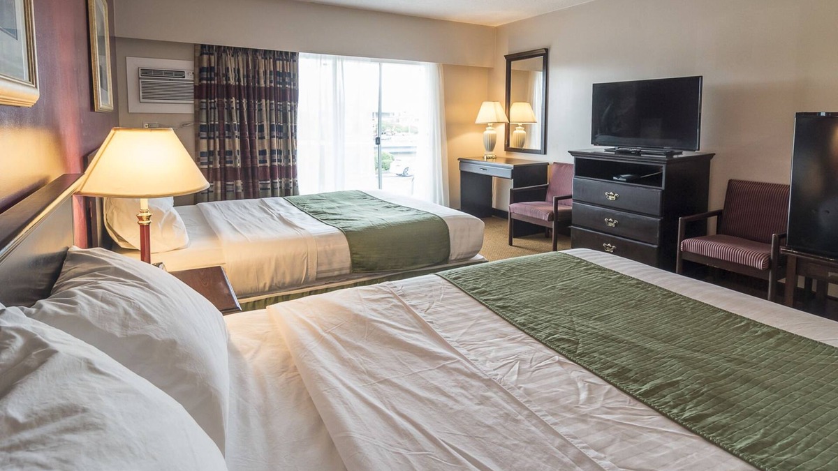 Comox Hotel | Port Augusta Inn and Suites