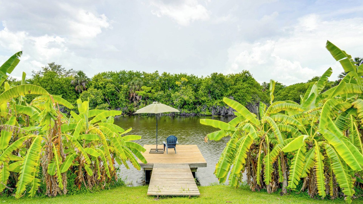 Port Charlotte House | Port Charlotte Home w/Sunroom, Grill & Fire Pit!