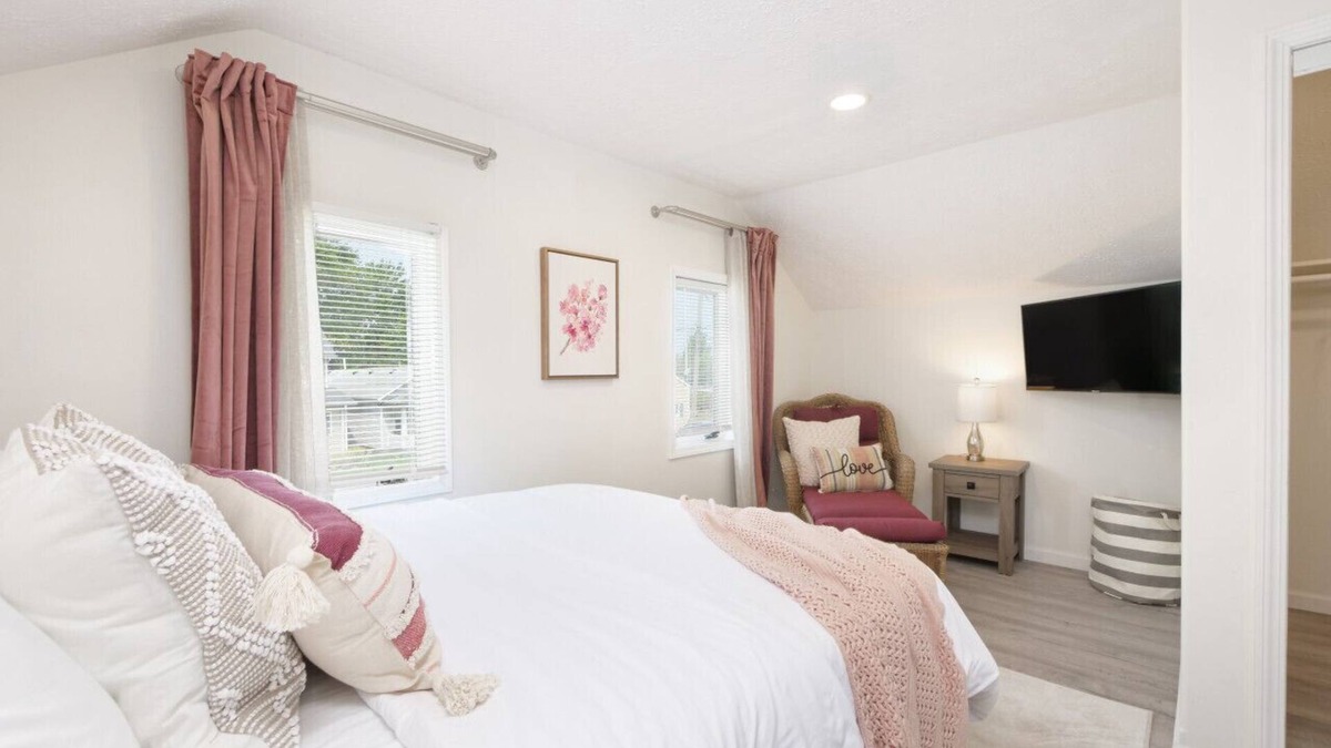 Port Clinton Apartment | Port Clinton Getaway Near the Beach