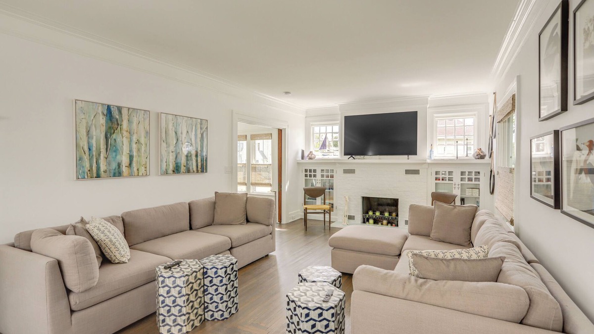 Port Clinton House | Port Clinton Home w/Lake View - Walk to Beach!