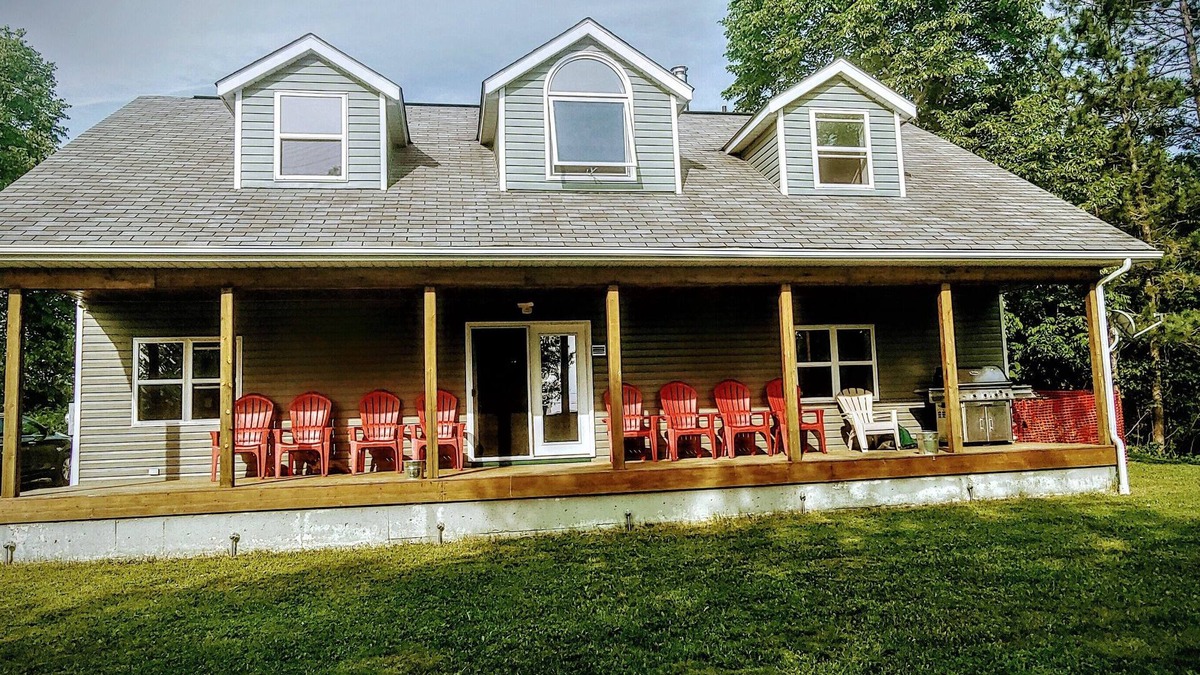 Port Loring House | Port Loring Vacation Home with Starlink