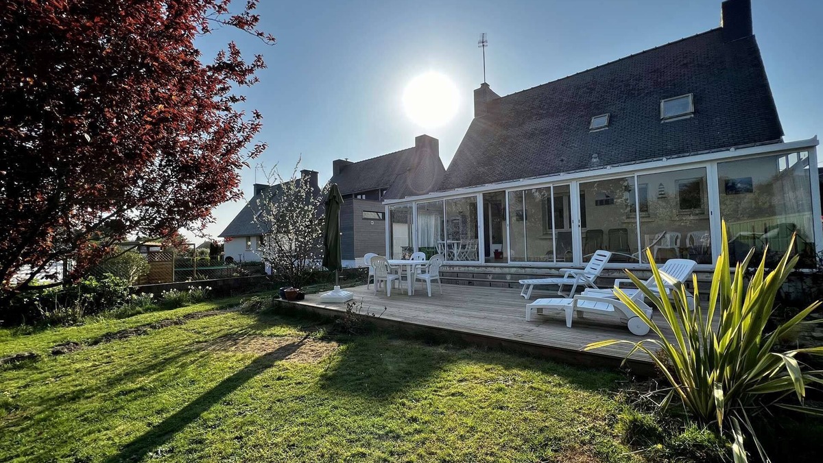 Port-Louis House | Port-Louis - 4 rooms house - 130 sqm - Wifi