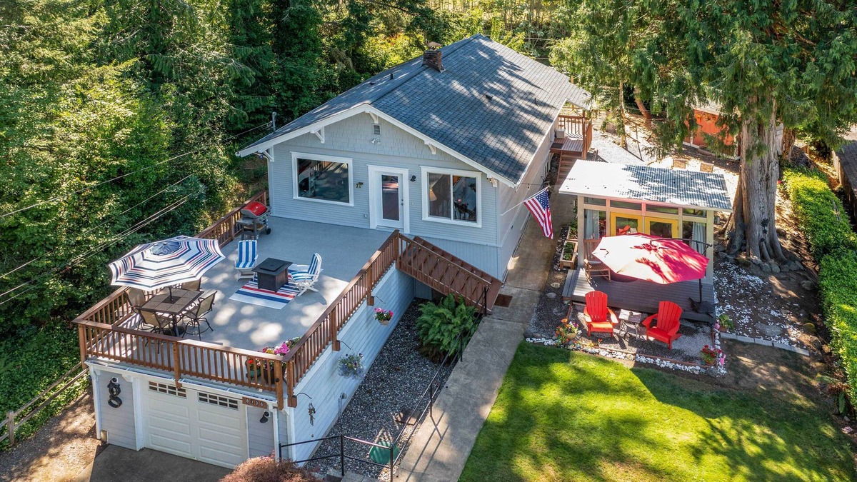 South Colby House | Port Orchard Home w/ Stunning Water Views!