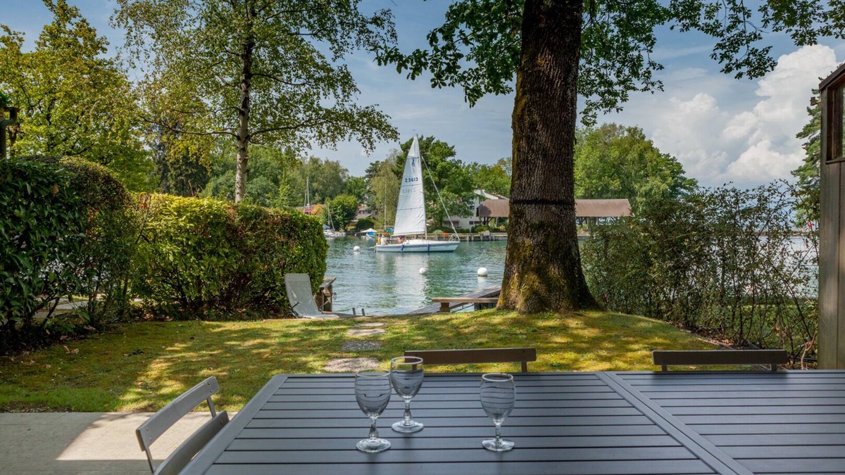 Thonon-les-Bains House | Port-Ripaille: lake and mountain + mooring place