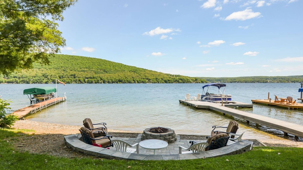 Hammondsport Cottage | Port Side: "Family Retreat on Keuka Lake"