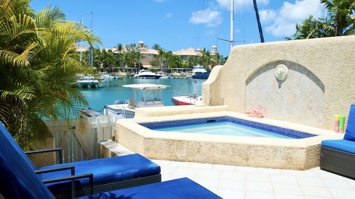 Douglas House | Port St. Charles - 3 Bedroom Marinafront Villa