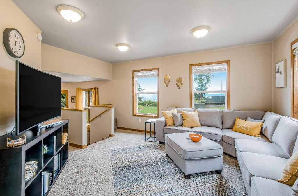 Camano Island House | Port Susan Bay