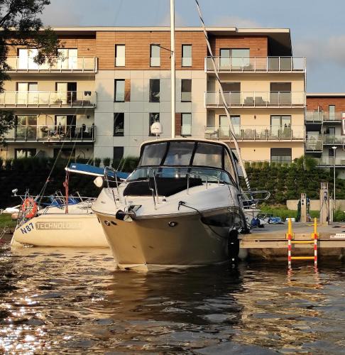 Ilawa Apartment | Port View - widok, 15m do jeziora, ogródek, parking podziemny, winda, Netflix i Prime