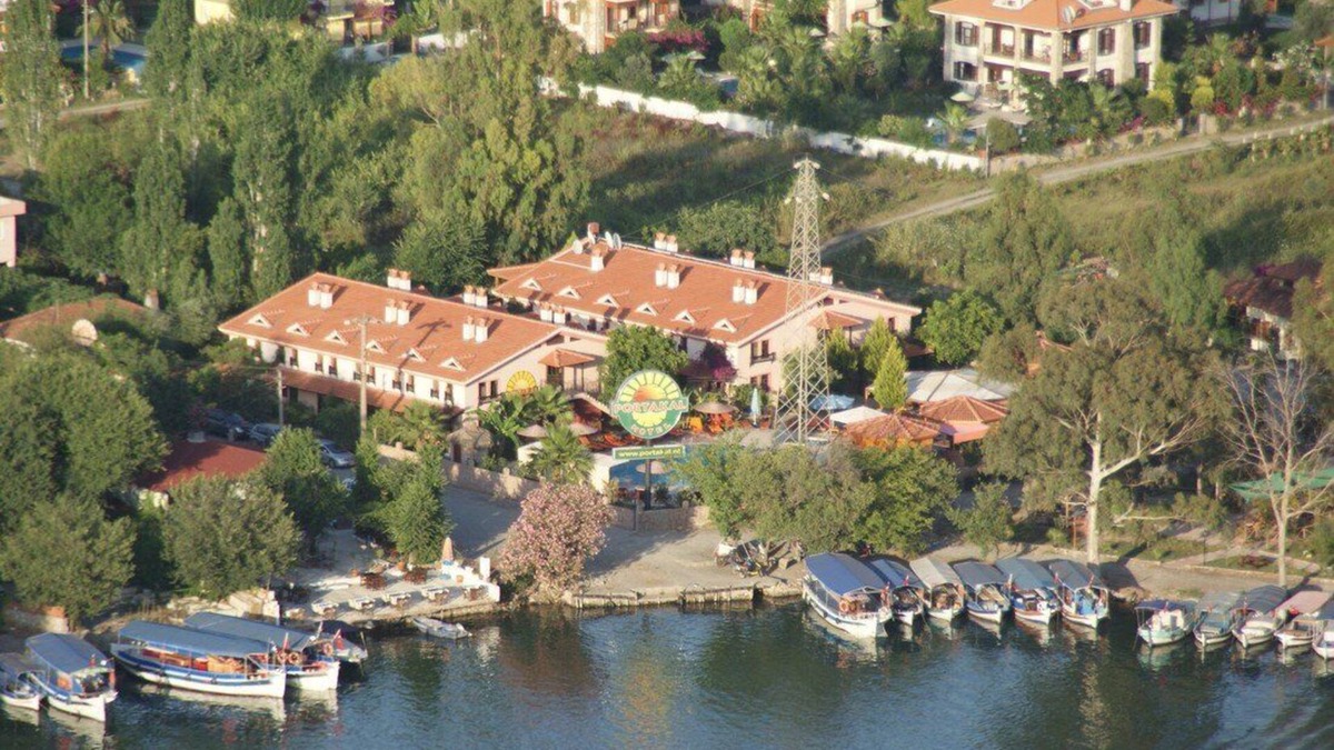 Dalyan Hotel | Portakal Hotel Dalyan near Dalyan Lake with 2 bedroom family rooms