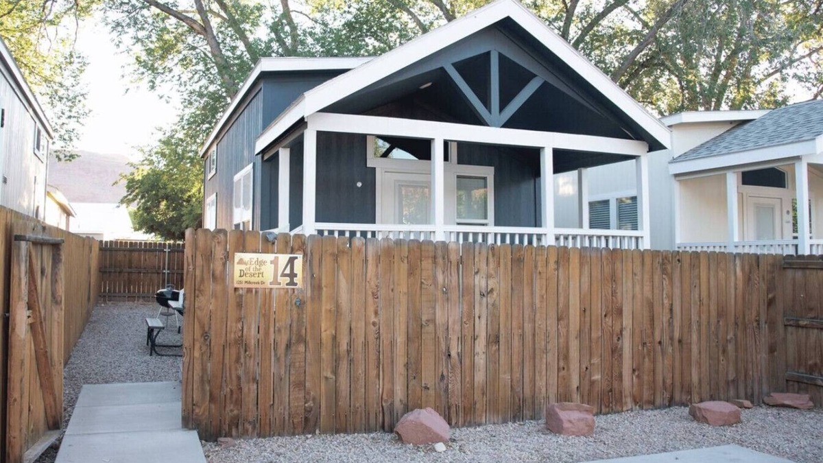 Moab House | Portal Overlook Cabin #14