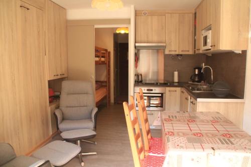 Chatel Apartment | Portes Du Soleil PSA46 TELECABINE & MOUNTAIN 4 Per