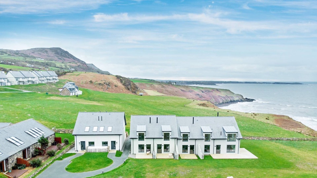 Pistyll Apartment | Porth Oer, luxury accommodation