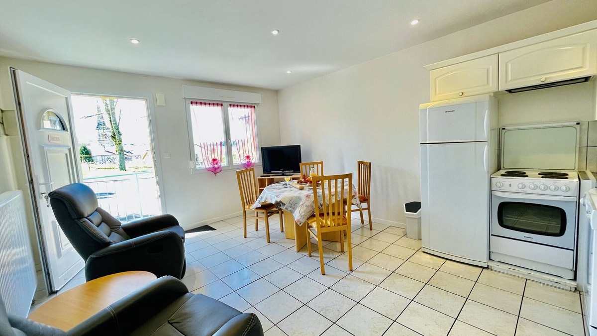 Forges-les-Bains Apartment | Porthos : Appartement à 300 mètres des thermes (Parking gratuit)