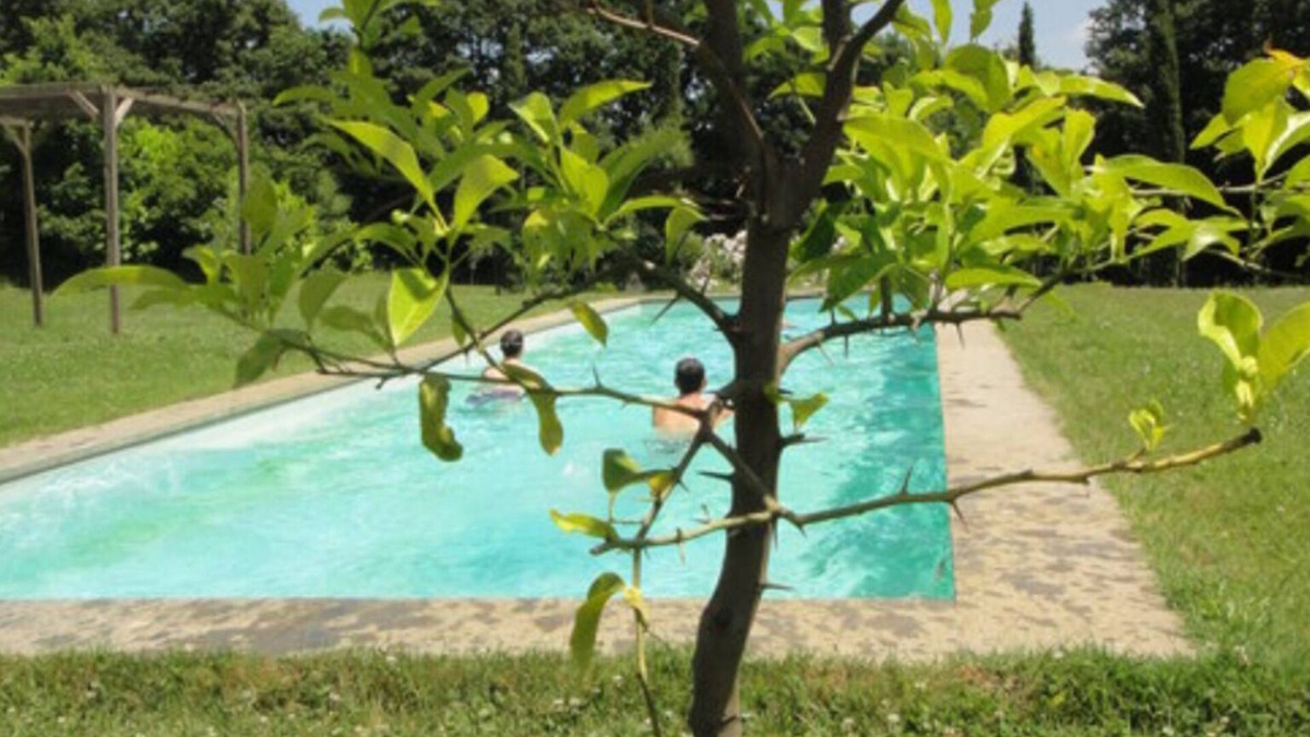 Campagnano di Roma Villa | Portico Romano 25 km from Rome -100sq.m 2 BD Suite/shared Pool/small family