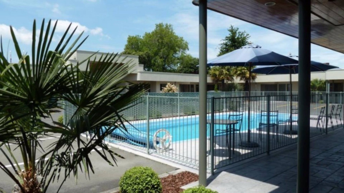Hastings Hotel | Portmans Motor Lodge