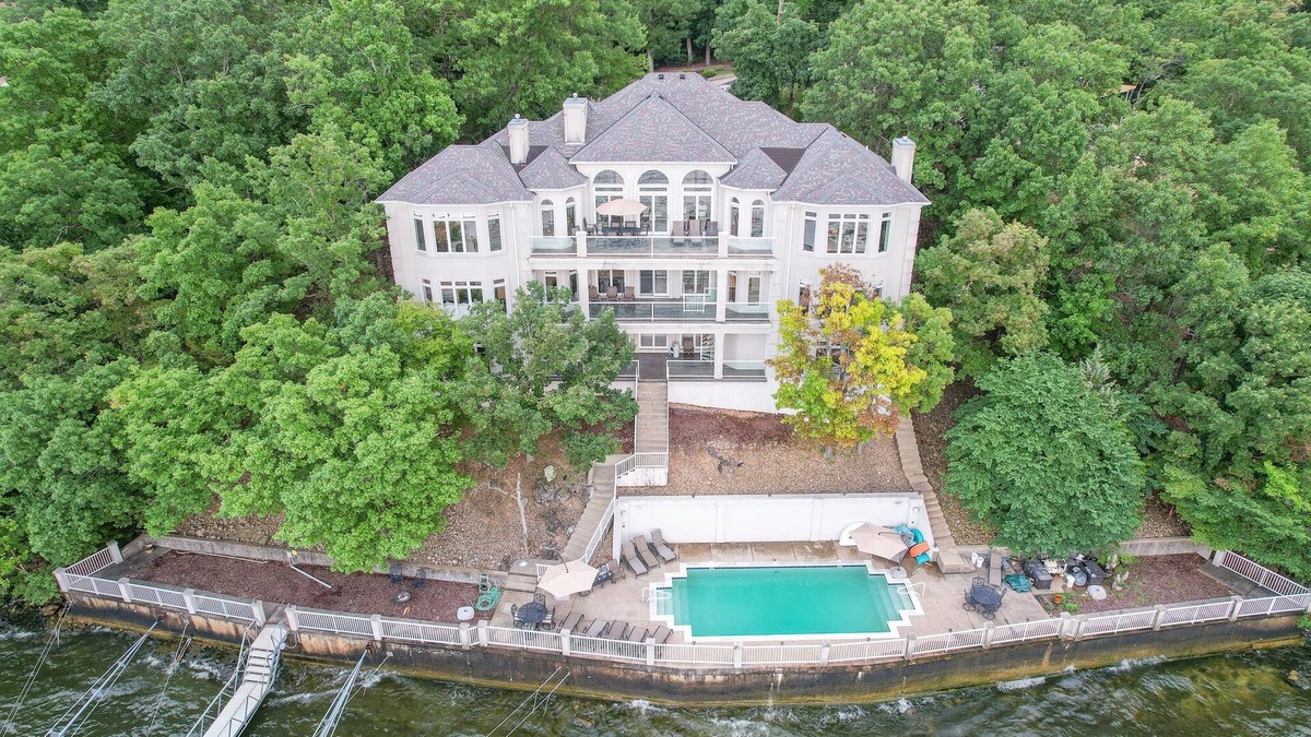 Osage Beach House | Porto Cima Exclusive Luxury Mansion! Private Pool! Master Spa Hot Tub! Game Room