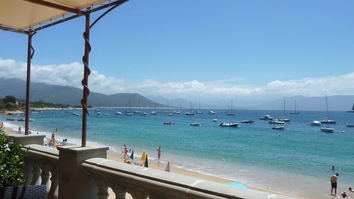 Porto Pollo Villa | Porto-pollo, en Corse du Sud, Très Belle Villa les Pieds Dans L'eau
