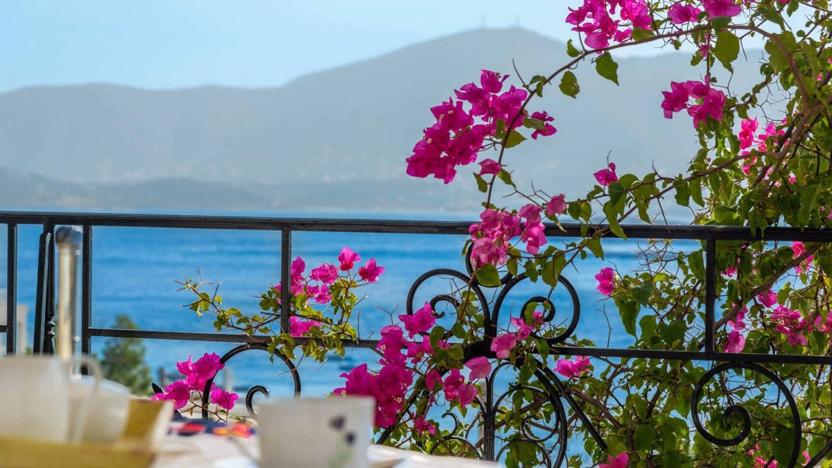 Porto Rafti House | Porto sea view house - 15min from Athens airport - AC - WIFI - PARKING