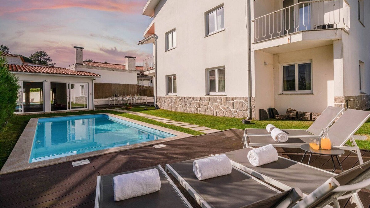 Darque House | Portugal Active Cabedelo Beach Lodge | Heated Pool
