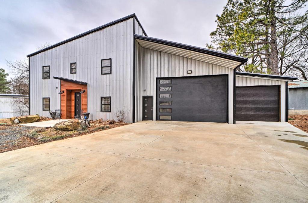 Porum House | Porum Home with Private Dock on Lake Eufaula!