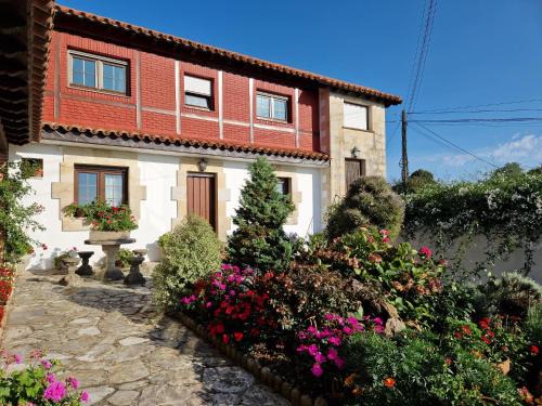 Santillana del Mar House | Posada Le Dorat