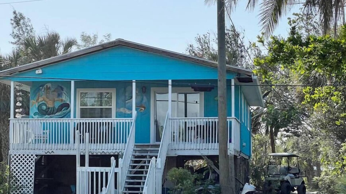 Placida House | Poseidon's Dream: Cozy Bayfront Cottage with Private Dock!