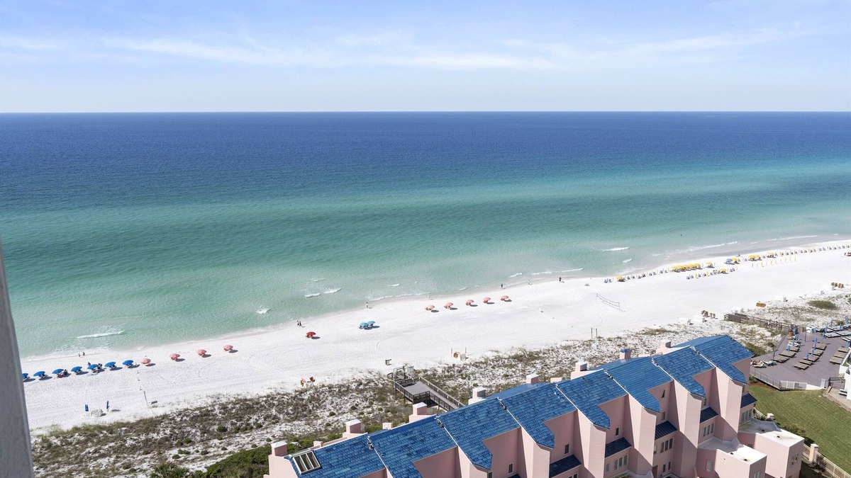 Four Mile Village Condo | Posh Beachfront Penthouse With Spectacular Gulf Views Tops'l Tides 1507