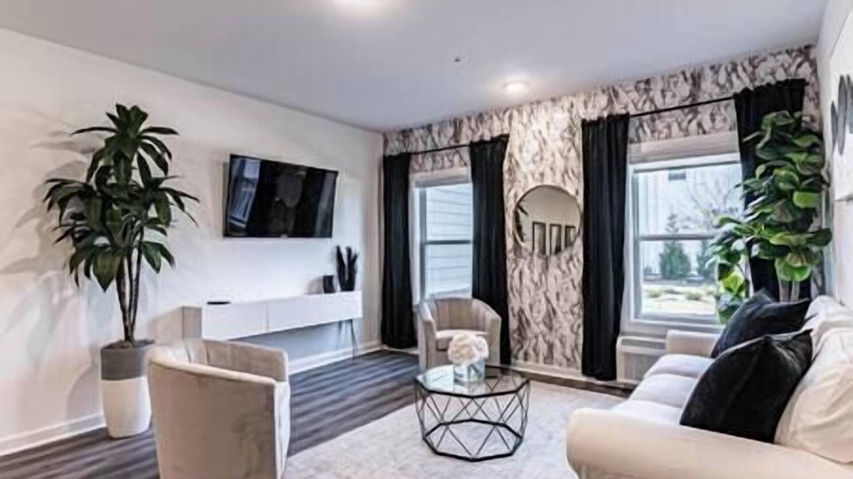 Hillsborough Apartment | Posh Living condo in hillborough