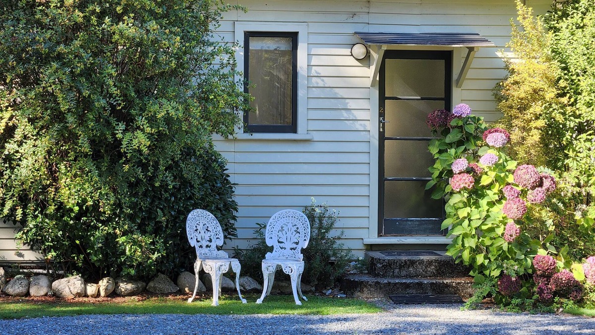 Manapouri Cabin | Possum Lodge