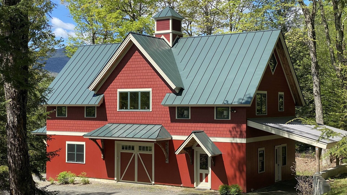 Waitsfield Apartment | Post and Beam Carriage House in the heart of Mad River Valley