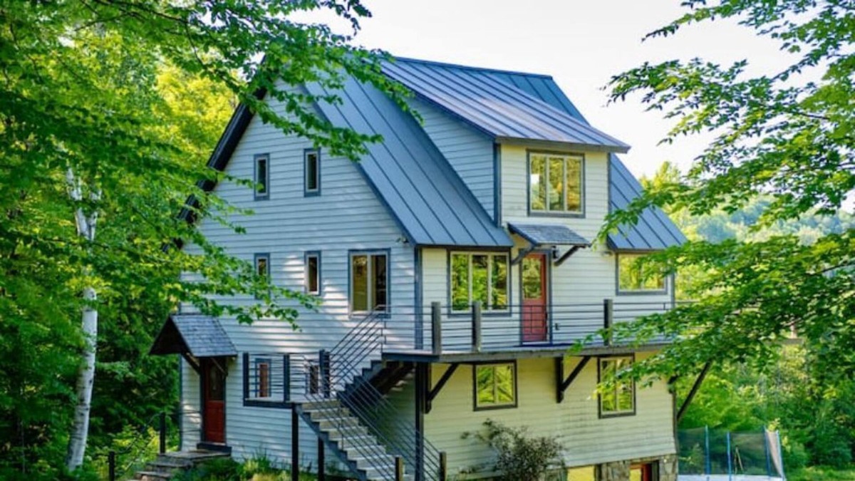 Thetford House | Post and Beam Home with Stunning Views & Modern Comforts
