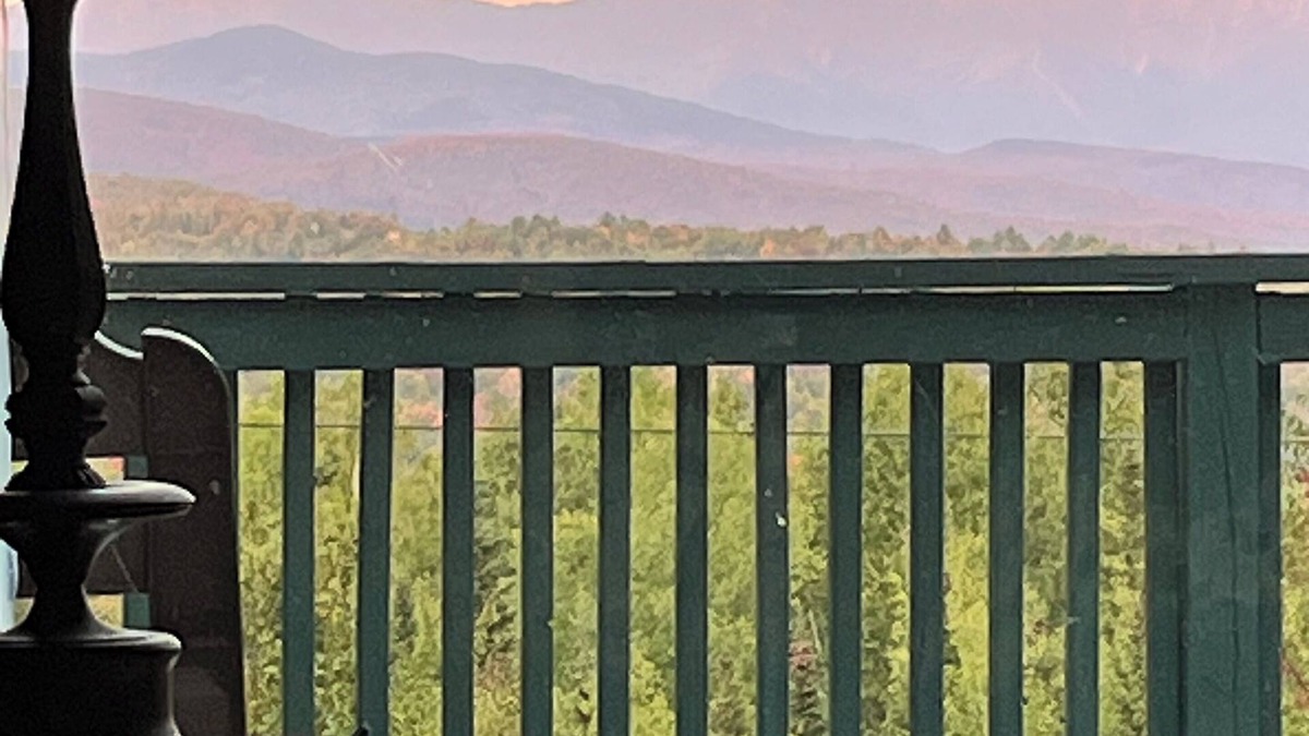 Bethlehem House | Post Card Views of Mt.Washington Presidential Range - Ski Bretton, Cannon, Hike!